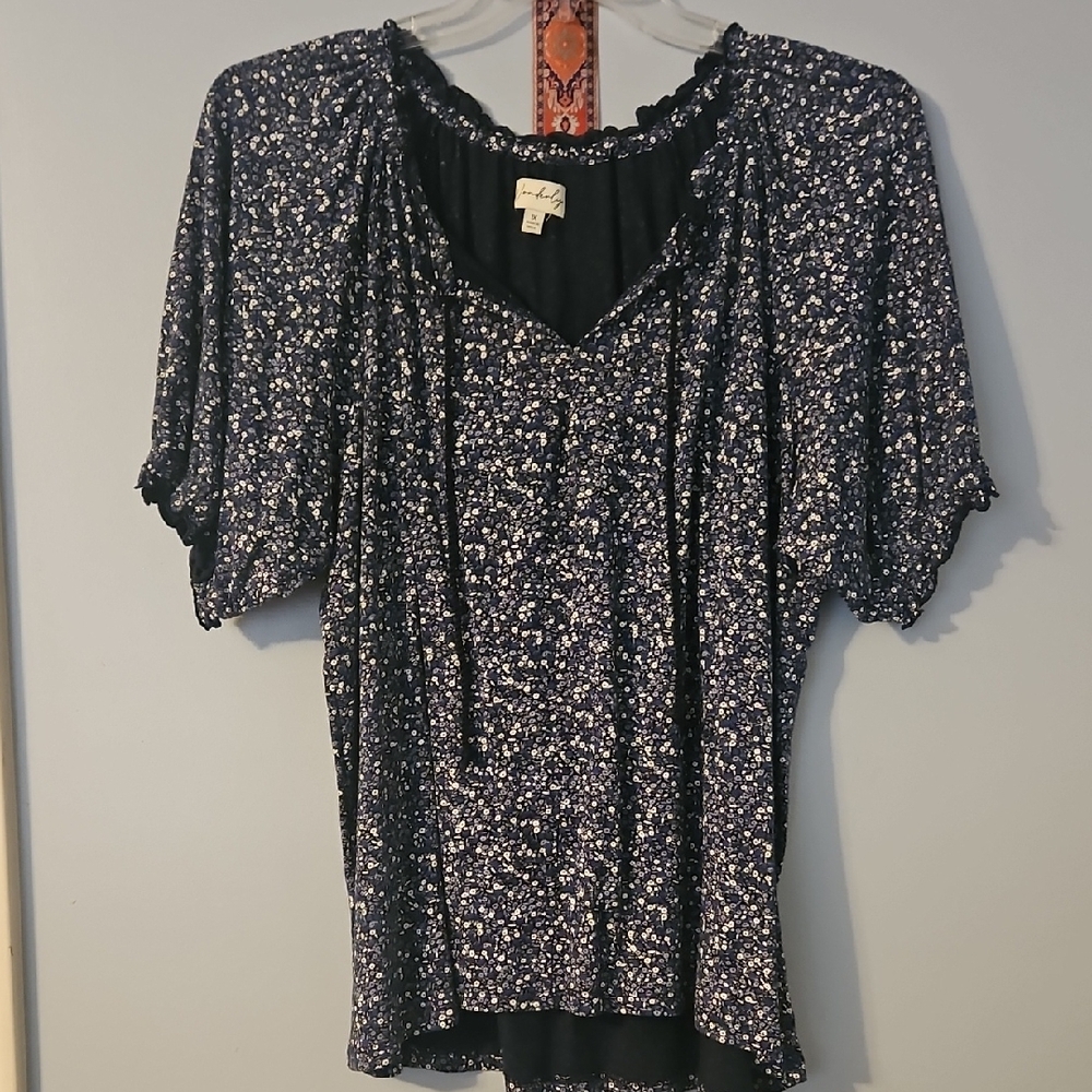 JoyLab Women's Black Floral Top
